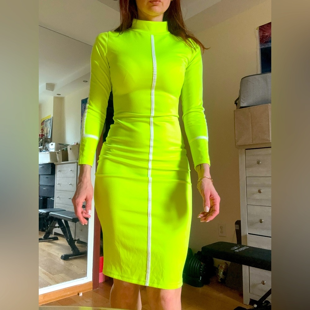 Neon no name dress size M